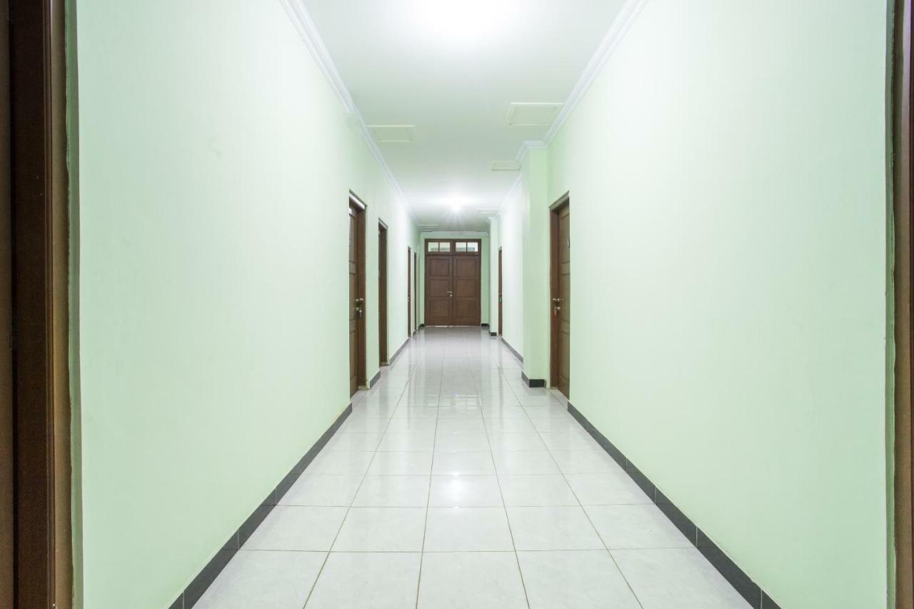 Oyo 1419 Rhona Guest House Syariah Jogyakarta Zewnętrze zdjęcie