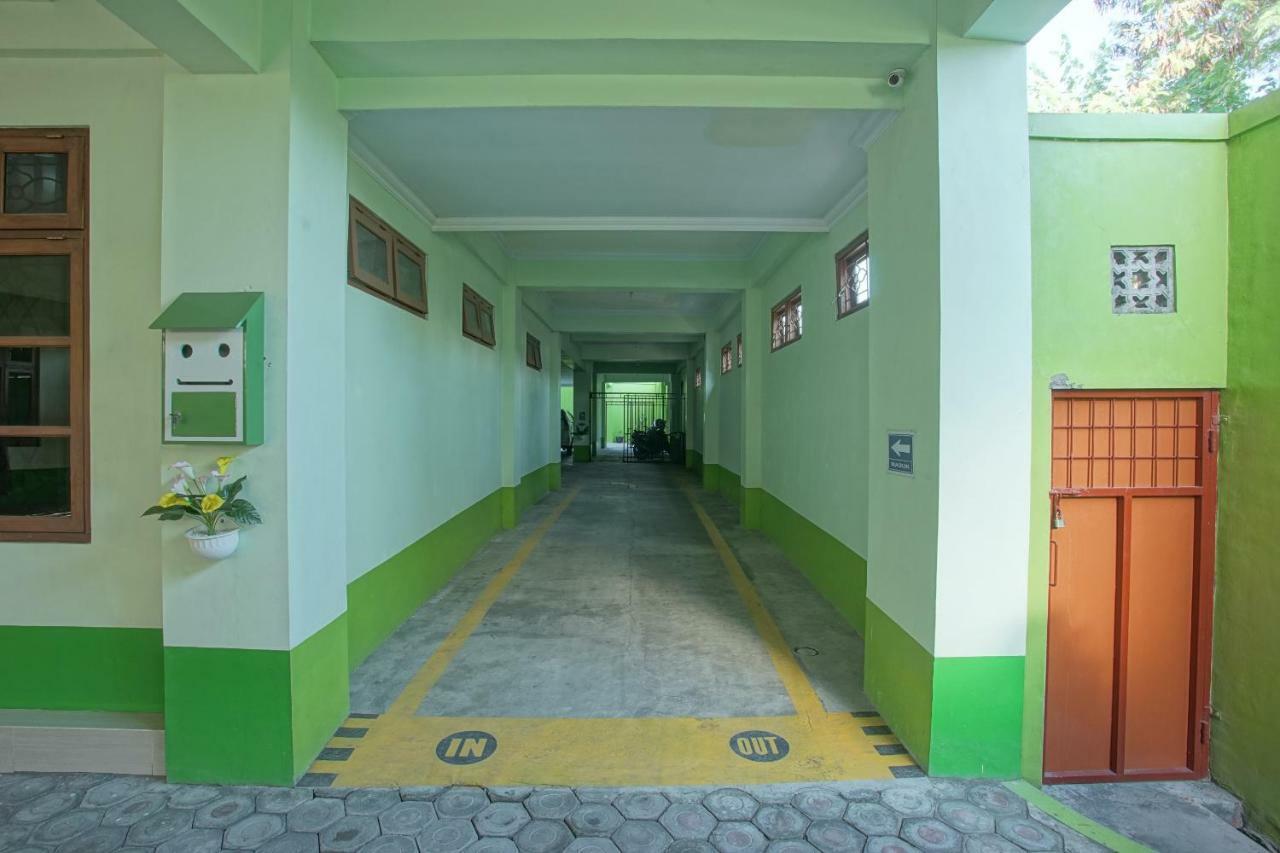 Oyo 1419 Rhona Guest House Syariah Jogyakarta Zewnętrze zdjęcie